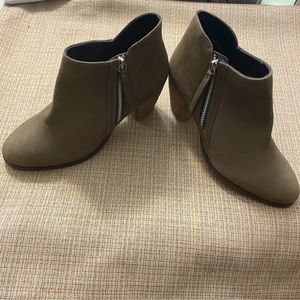 diba since 1990 women's leather boots with heel and side zipper